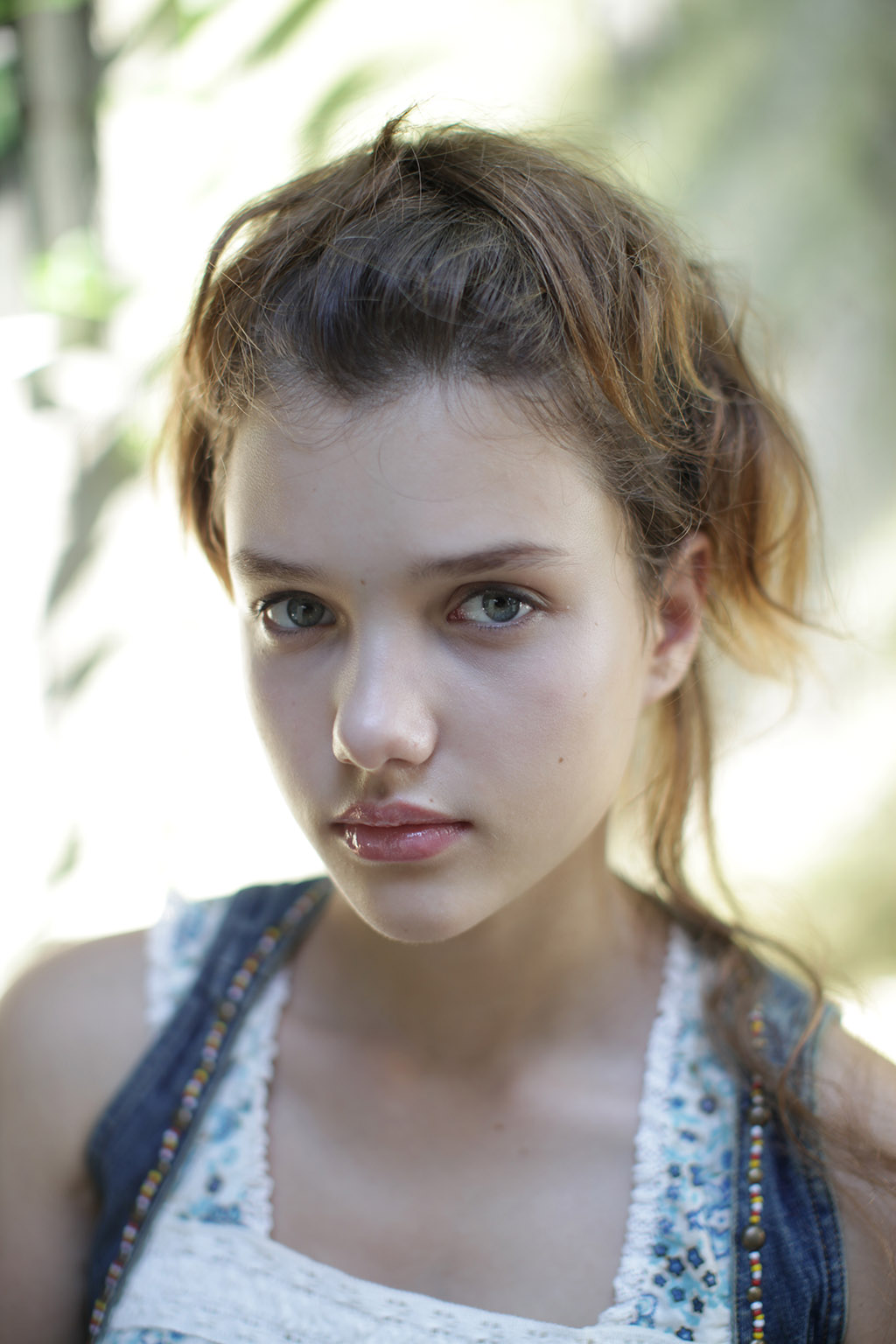 1024x1536, 208 Kb / джинс, растрепаная