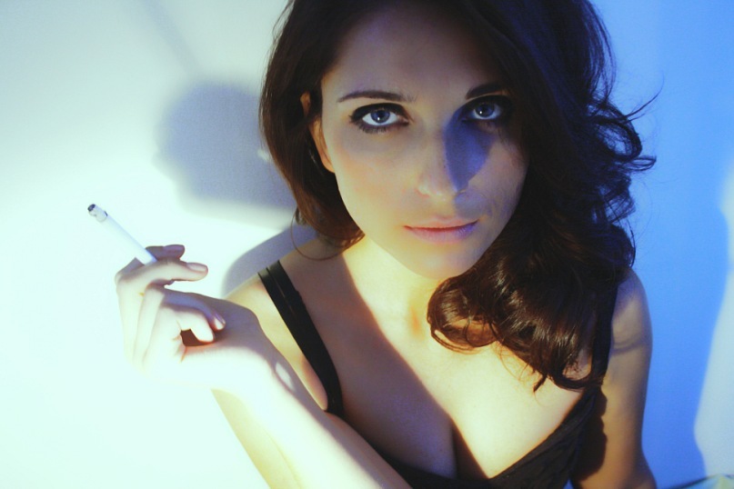 807x538, 75 Kb / девушка, сигарета, Яна Калинина