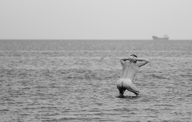 640x406, 116 Kb / мужик, море