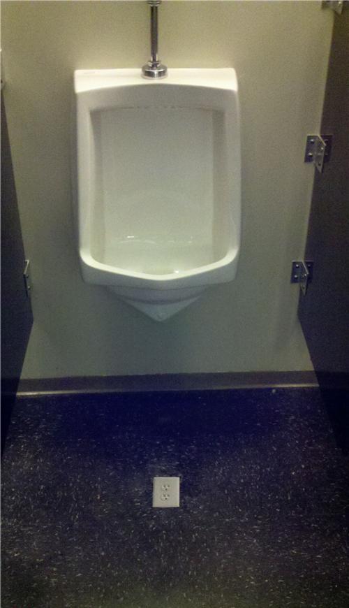 500x870, 42 Kb / туалет, розетка