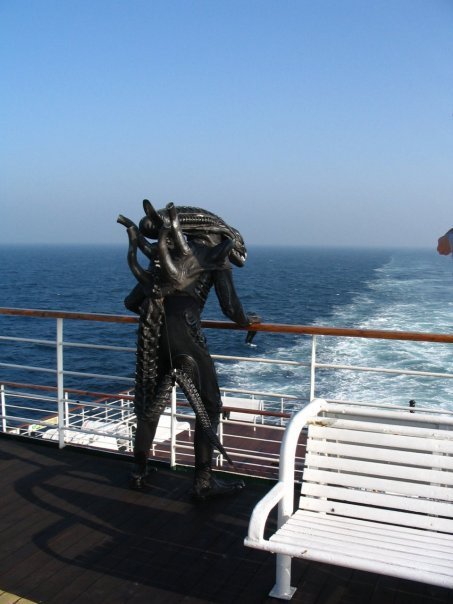 453x604, 48 Kb / чужой