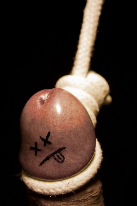 467x700, 67 Kb / хуй, удавка, суицид