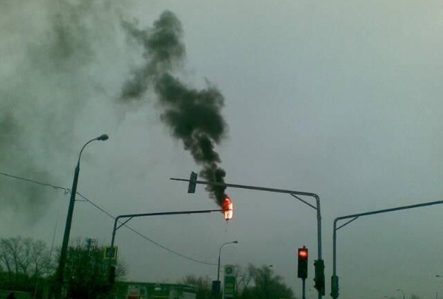 639x431, 32 Kb / светофор