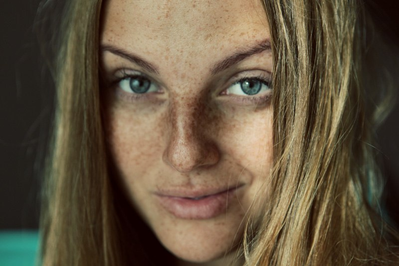 800x533, 125 Kb / веснушки, девушка