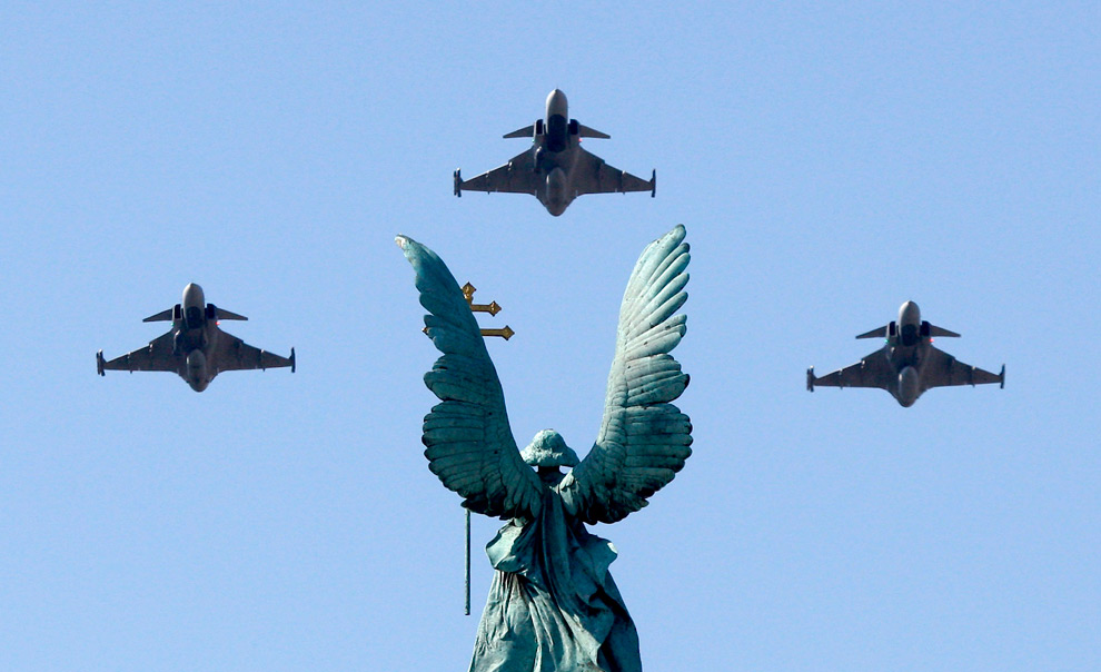 990x604, 129 Kb / материал