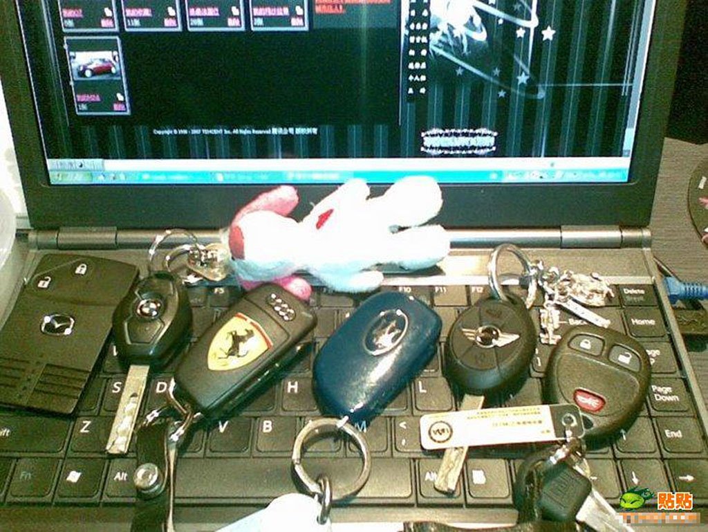 1024x769, 188 Kb / ключи, ноутбук