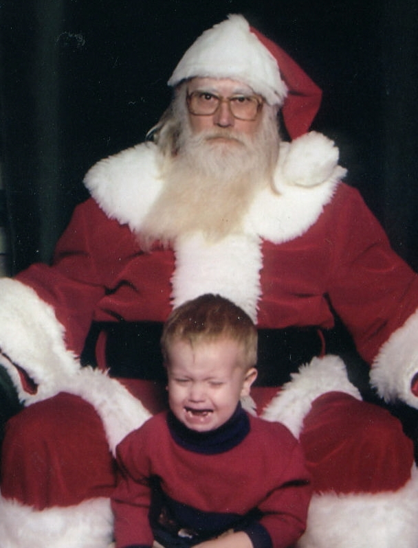 608x798, 263 Kb / санта, нг, киндер, плач