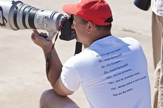 640x426, 81 Kb / телевик, футболка, камера, фотоаппарат, объектив, майка, надпись