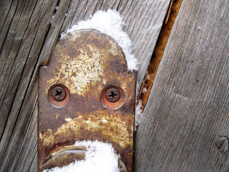 778x584, 188 Kb / лицо, грустное, дверь