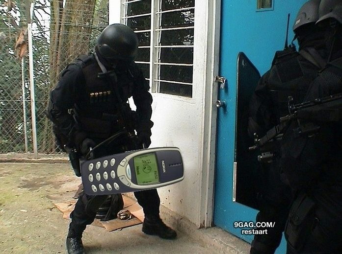 697x519, 86 Kb / полиция, nokia, 3310, фотожаба
