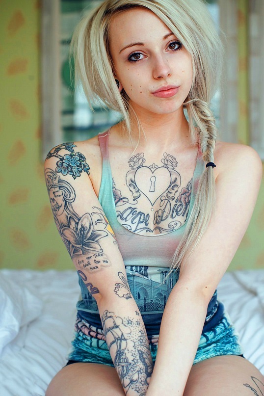 538x807, 131 Kb / наколки, тату, татуировки, блондинка