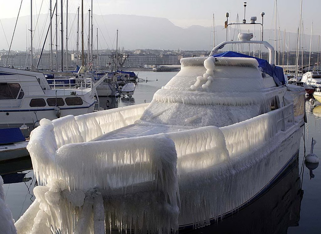1023x744, 265 Kb / яхта, вода, лед