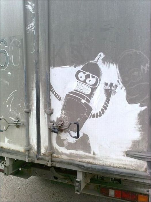 525x700, 55 Kb / бендер, рисунок, пыль, кузов