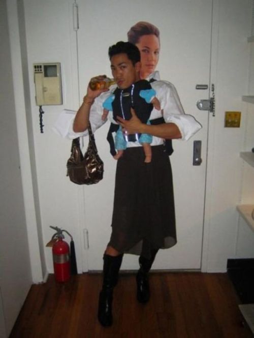 500x667, 30 Kb / бутылка, парень, девушка, не сразу