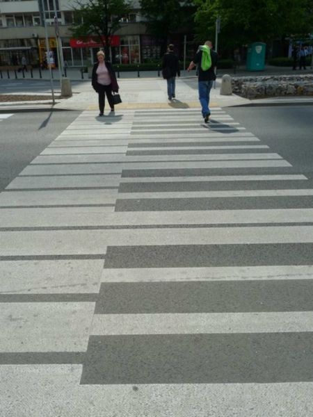 450x600, 43 Kb / клавиши, зебра, переход