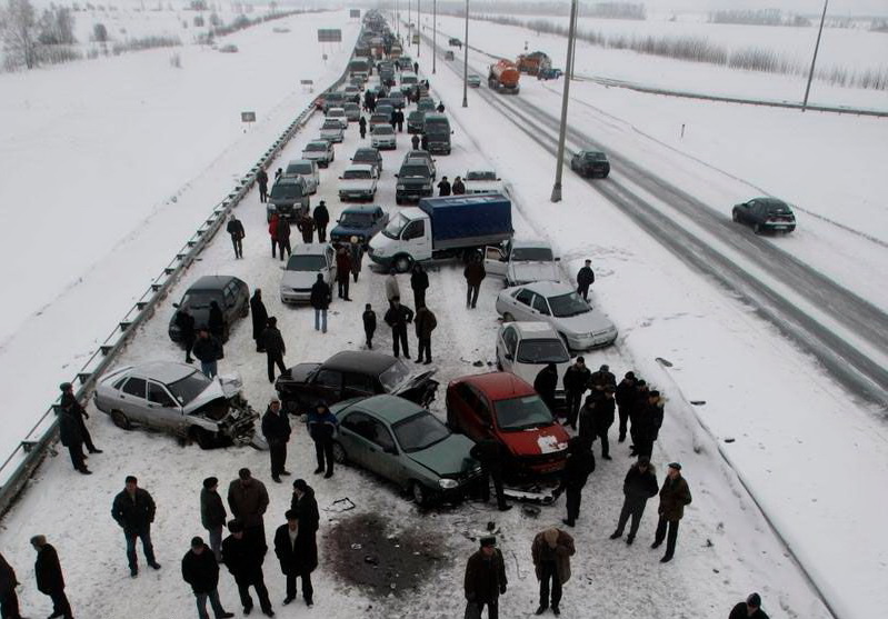 799x557, 138 Kb / авария, мост, люди, зима