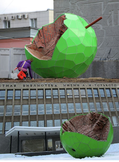 500x683, 79 Kb / яблоко, скульптура