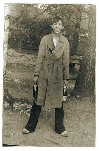 394x600, 54 Kb / юрий никулин, бормотуха, ч/б