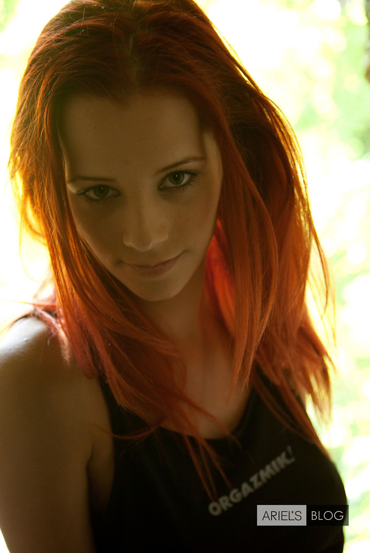 730x1090, 159 Kb / рыжая, глаза, улыбка, ариэль