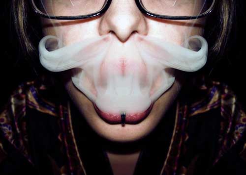 500x357, 18 Kb / рот, усы, дым