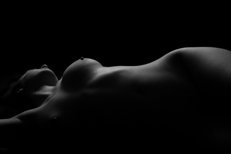 800x534, 18 Kb / ч/б, силуэт, сосок