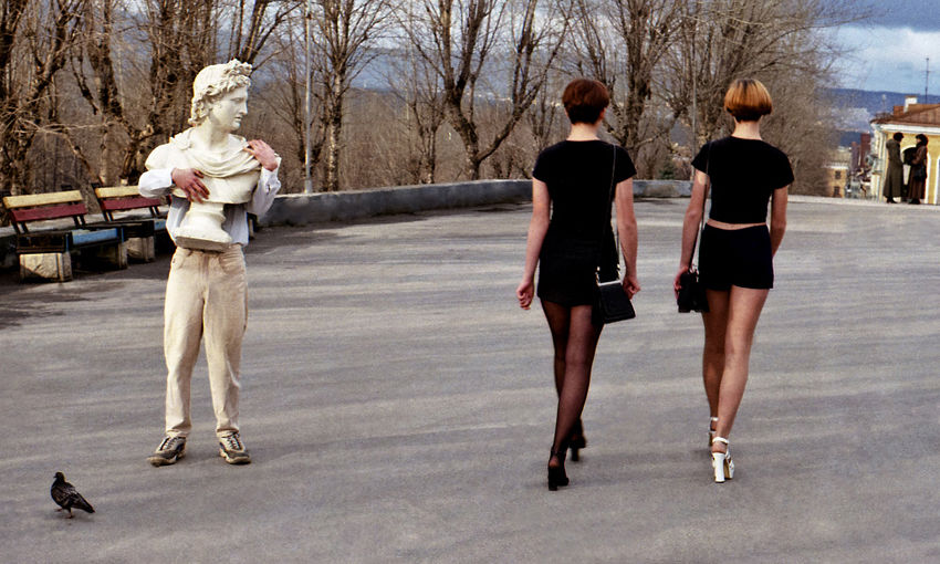 850x510, 102 Kb / бюст, зевака, ноги, голубь