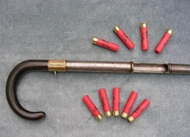 627x451, 103 Kb / трость, пистолет, патроны, оружие