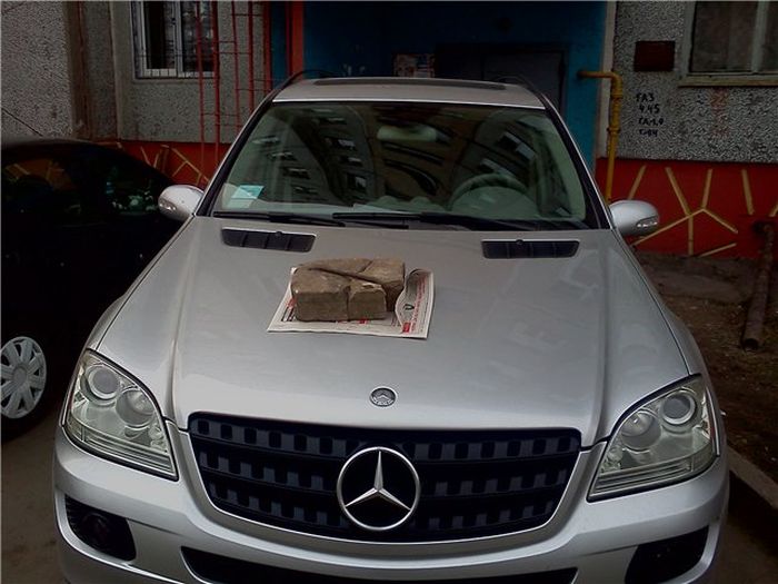 700x525, 58 Kb / предупреждение, клоунам