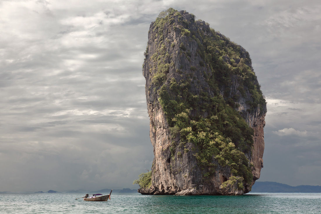 1100x736, 133 Kb / скала, море, лодка, небо