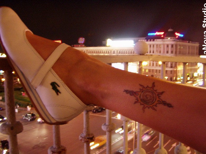 700x525, 90 Kb / татуировка, ножка