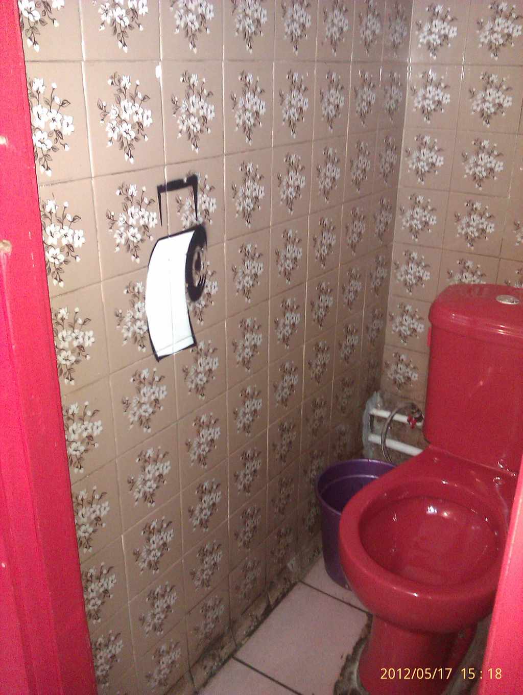 1024x1360, 164 Kb / граффити, туалет, бумага