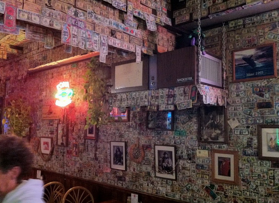 900x655, 270 Kb / бар, деньги, обои