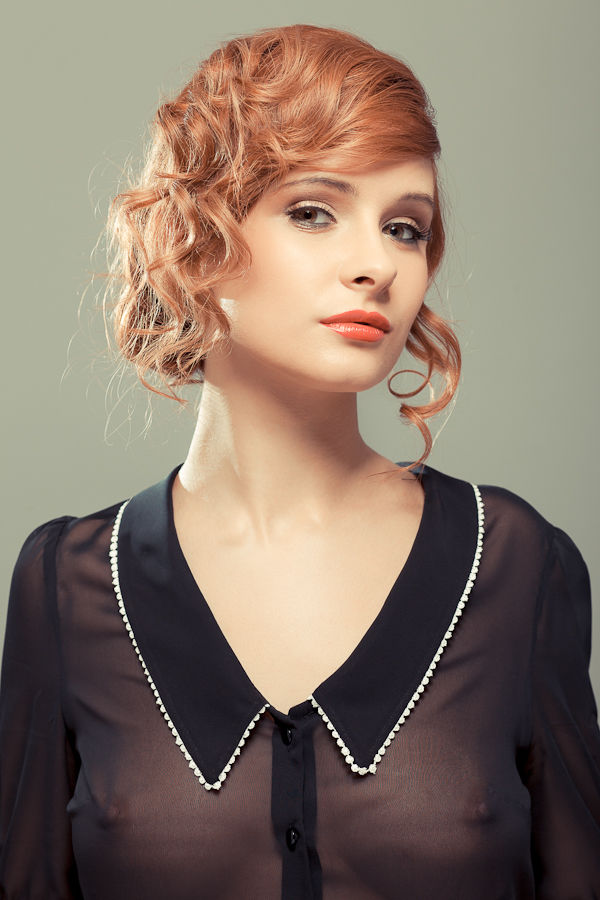 600x900, 71 Kb / рыжая, воротник, топлесс, прозрачное, черное