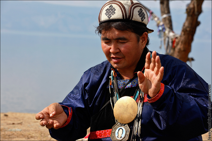 900x600, 295 Kb / шаман, байкал, бурятия, шестипалый