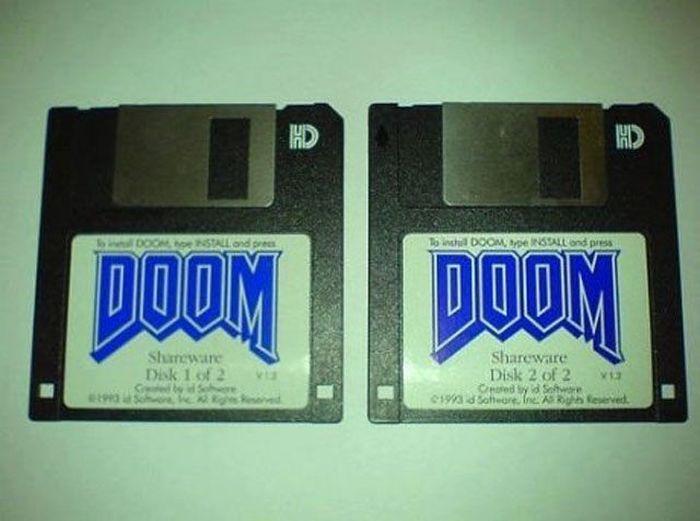 700x521, 43 Kb / дум, дискеты