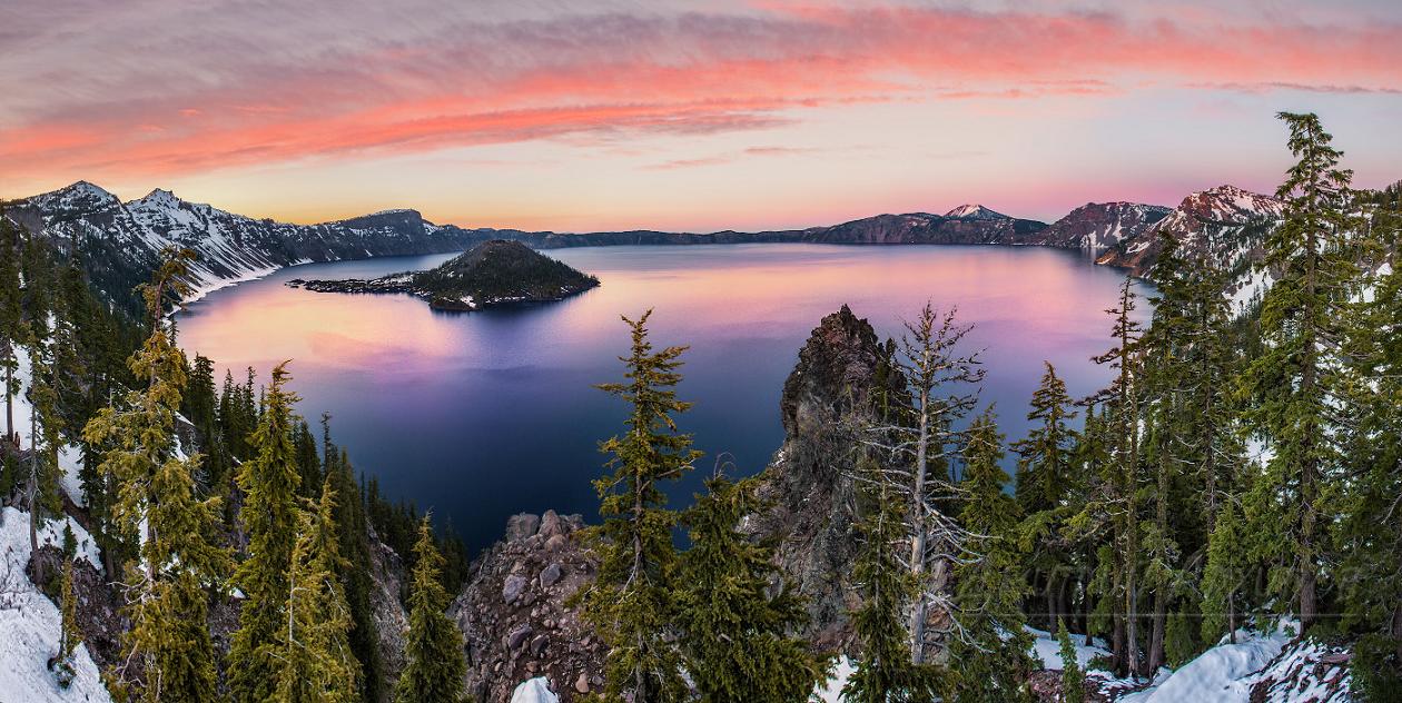 1260x632, 197 Kb / вода,кратер,деревья