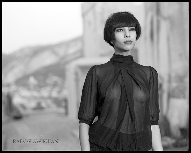 640x511, 87 Kb / взгляд, кофточка, ч/б