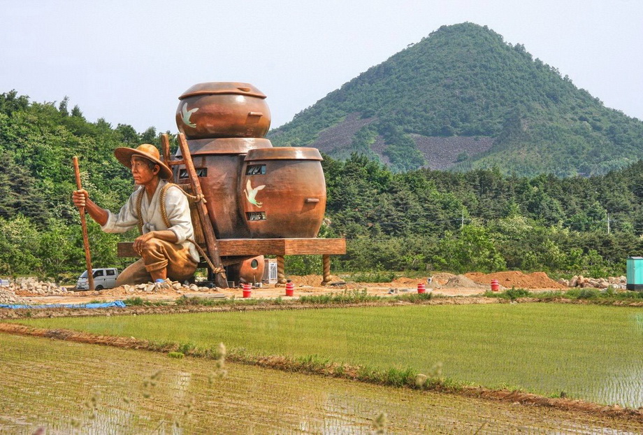 920x622, 287 Kb / дом, корея, поле