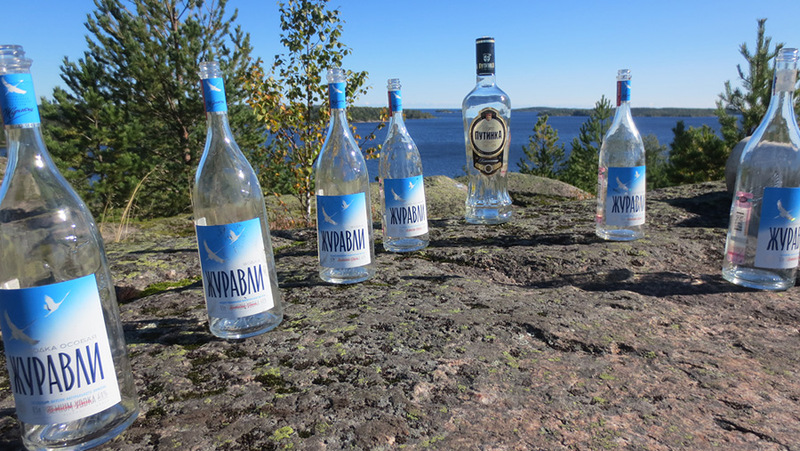 800x451, 221 Kb / Журавли, путинка, водка, косяк