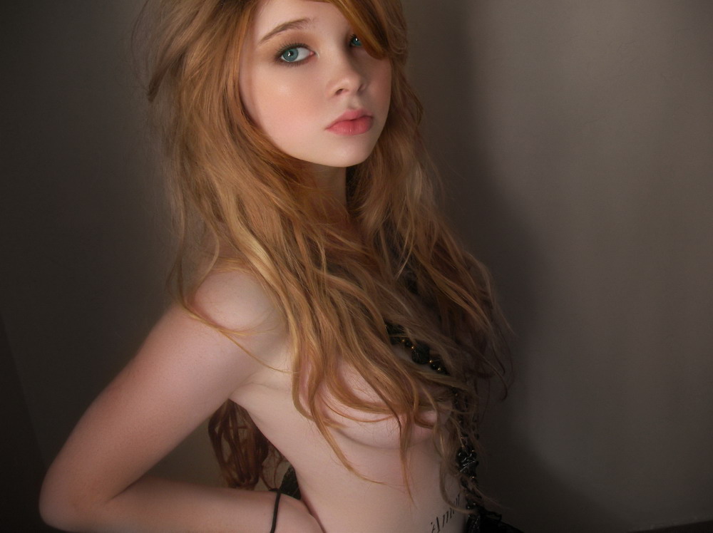 1000x748, 113 Kb / девушка, милашка, сиськи