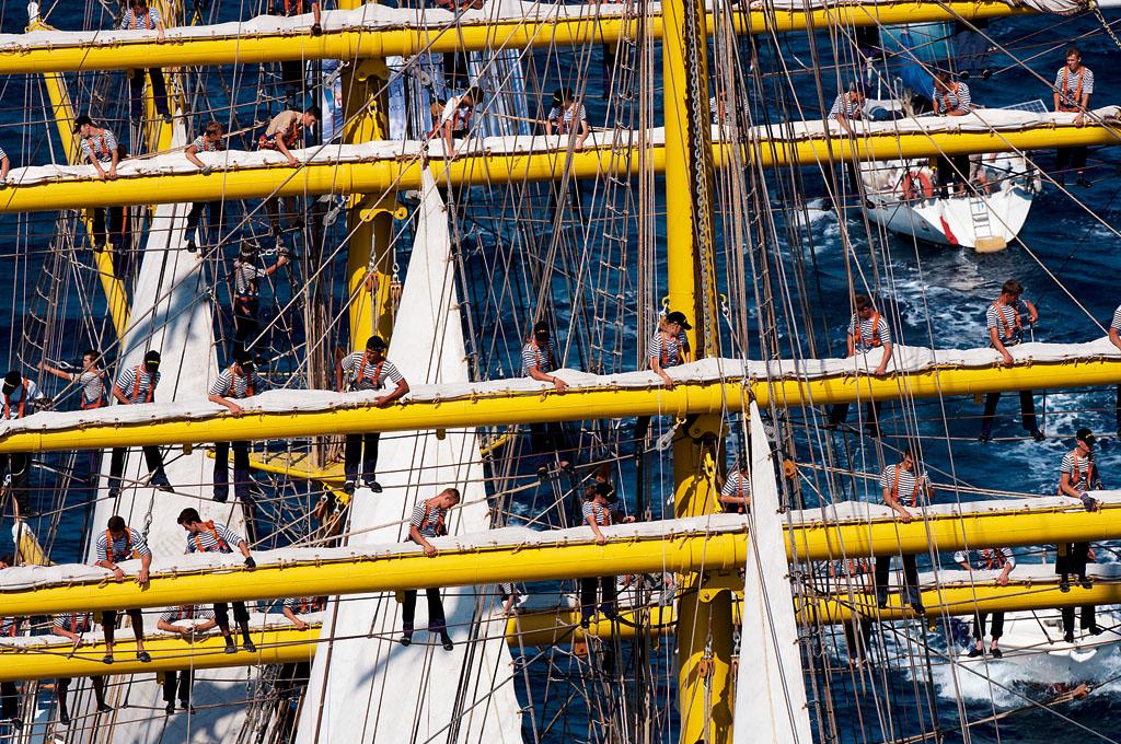 1024x680, 236 Kb / паруса, мачта, матросы