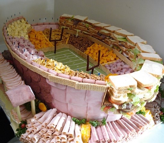 545x476, 104 Kb / стадион, сэндвичи