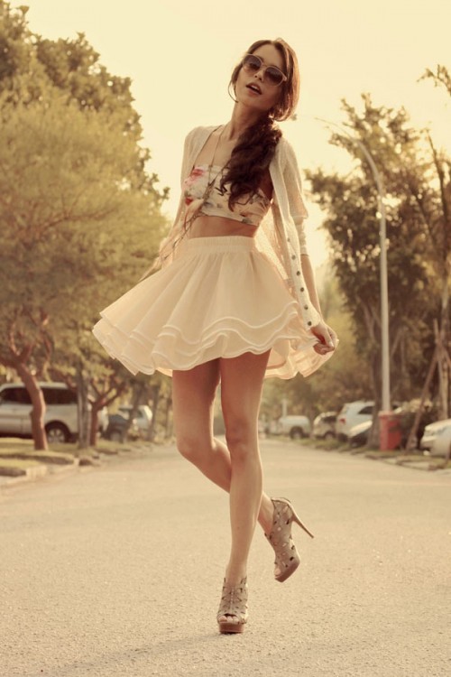 500x750, 77 Kb / юбка, шузы, очки