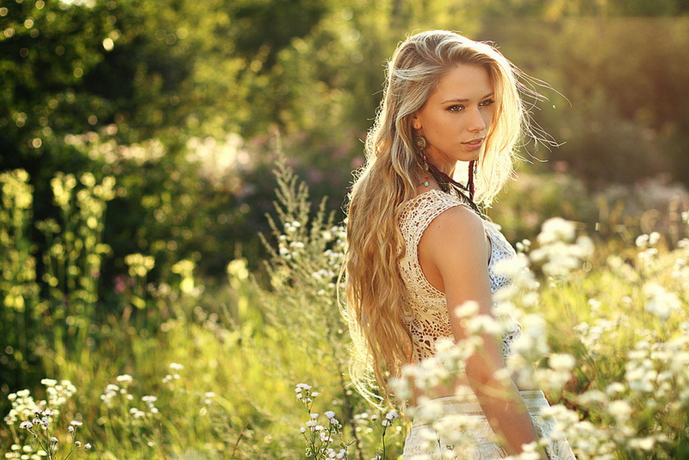 1000x668, 274 Kb / девушка, зелень, вид