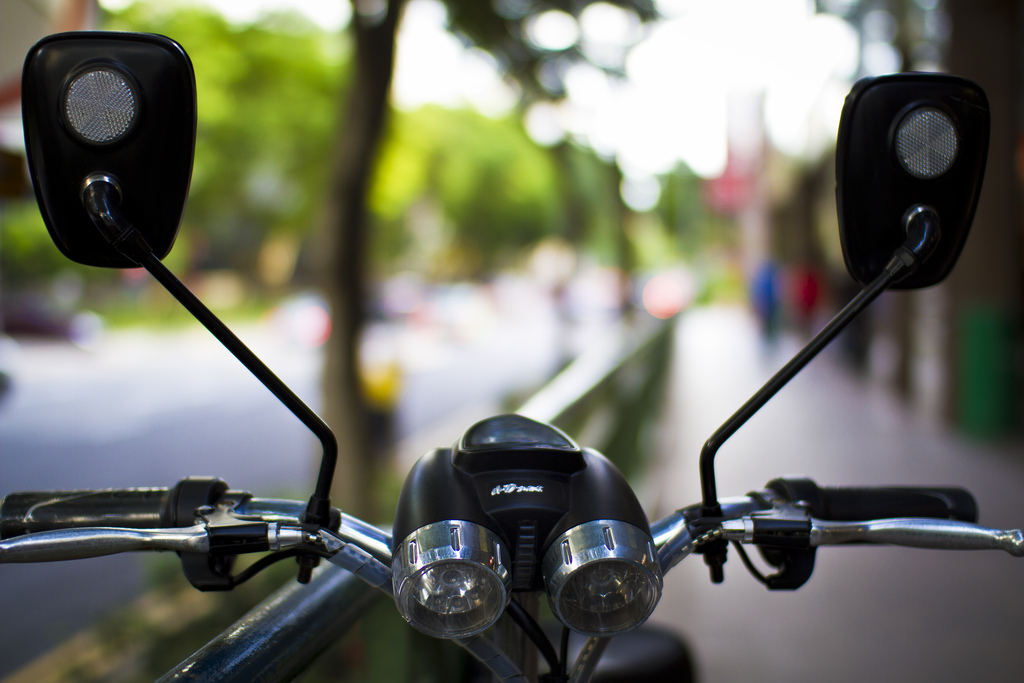 1024x683, 273 Kb / Велосипед, руль, фара, зеркала