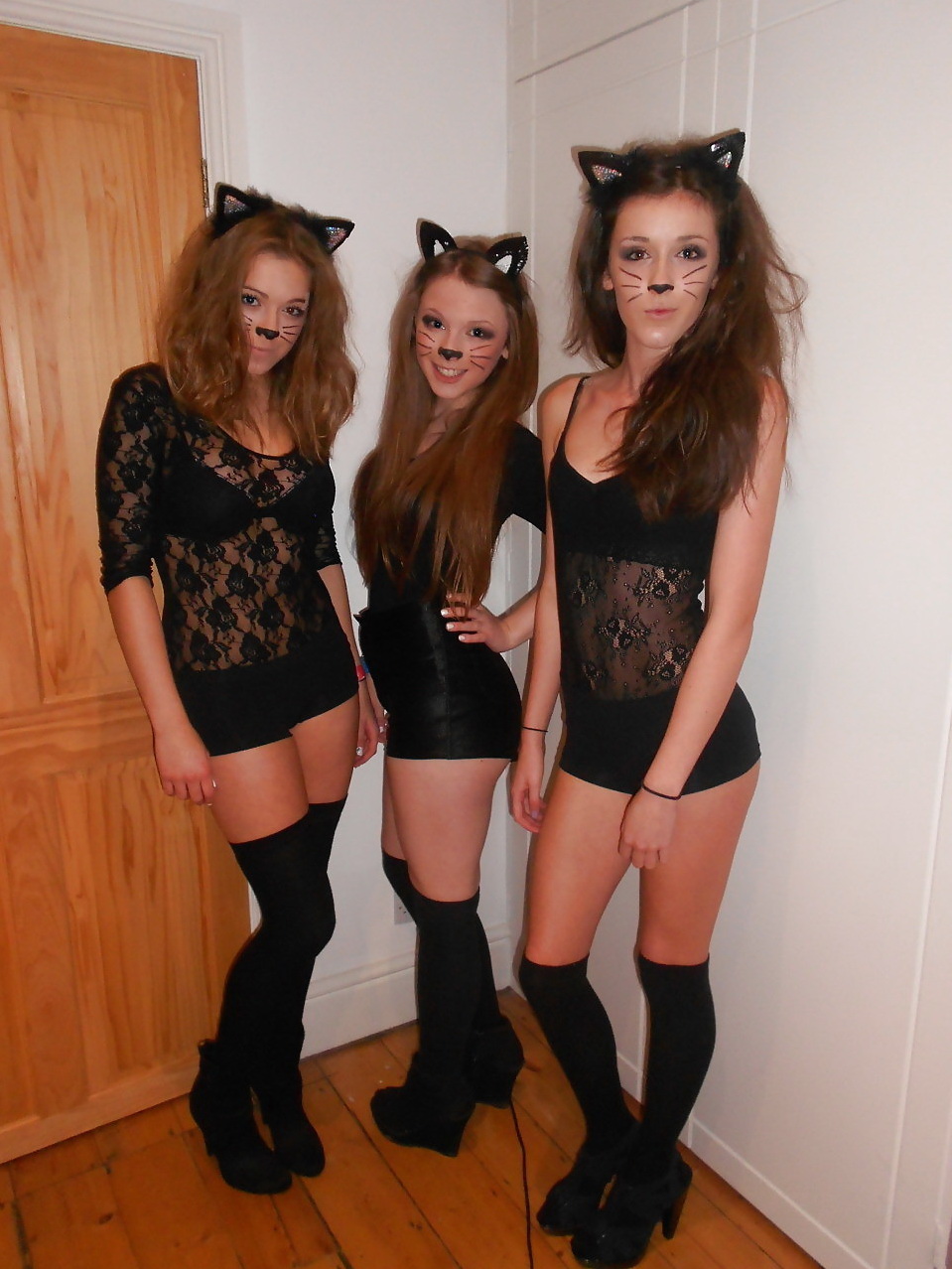 959x1278, 287 Kb / девушки, макияж, белье