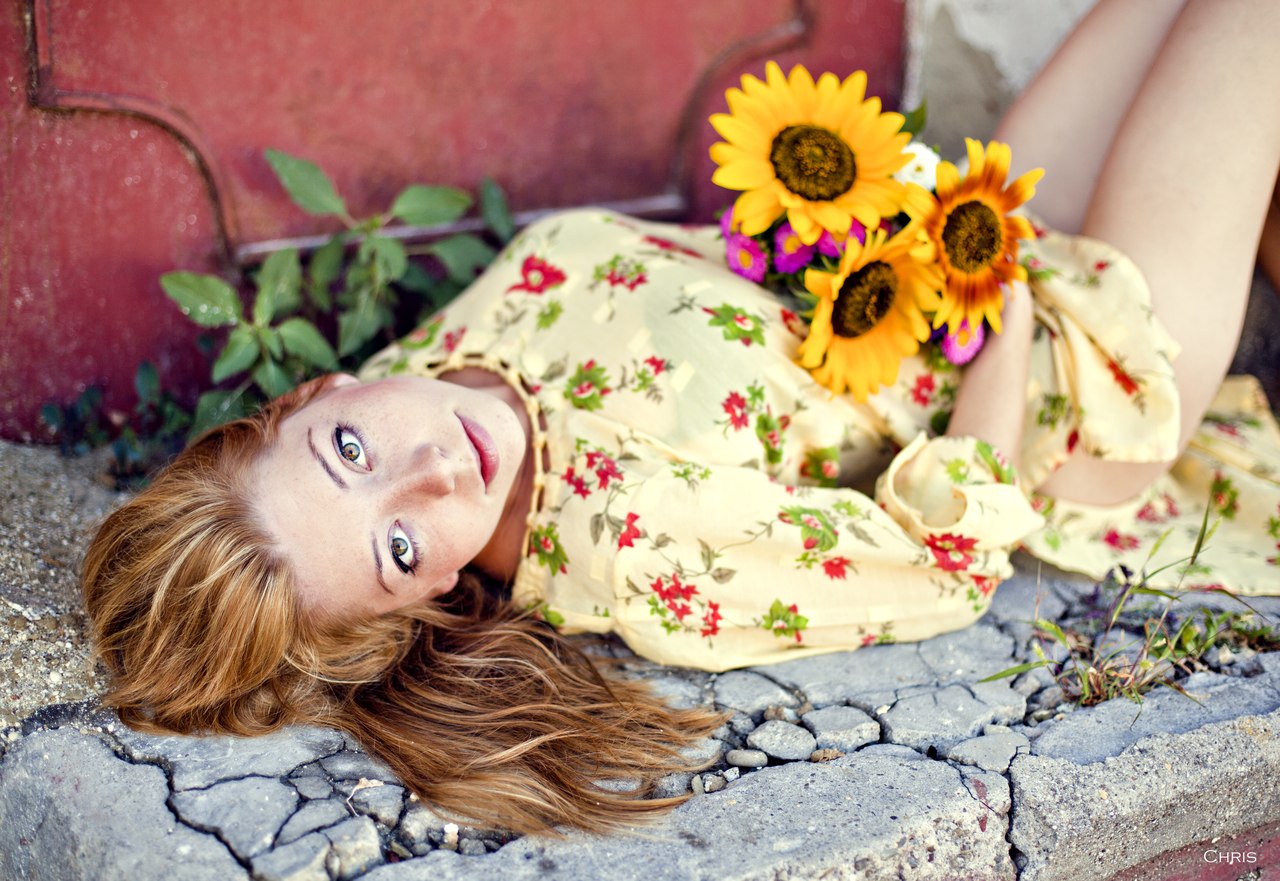 1280x881, 257 Kb / рыжая, платье, подсолнухи