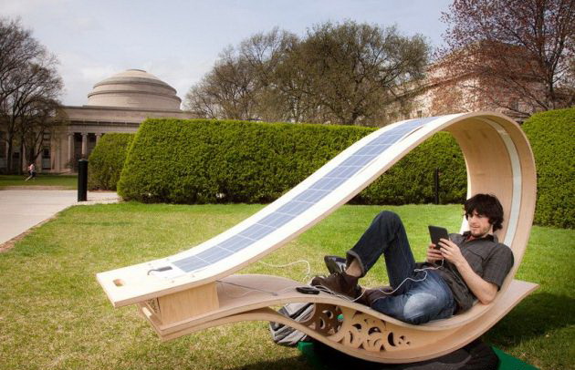 630x406, 99 Kb / качели, солнечная батарея, двор, трава