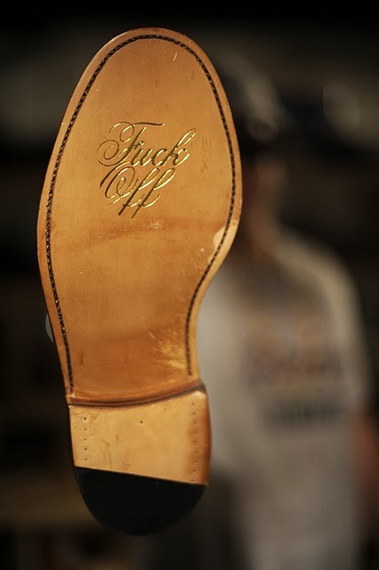 426x640, 33 Kb / бан, подошва, факофф