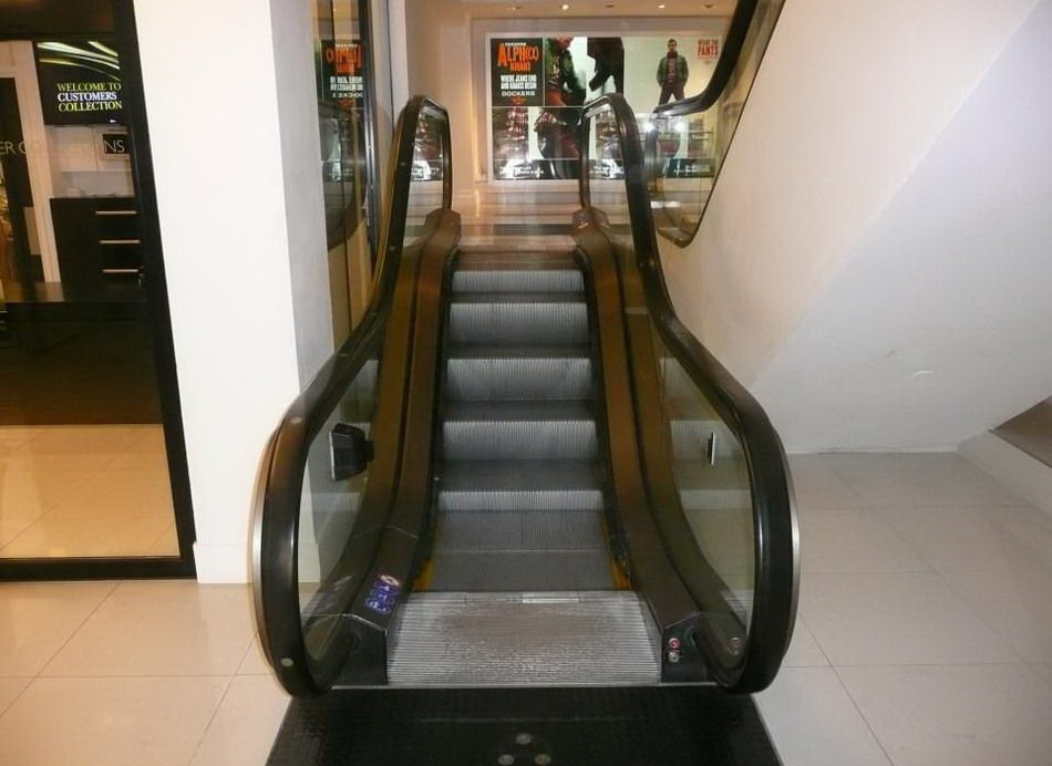 950x692, 144 Kb / эскалатор